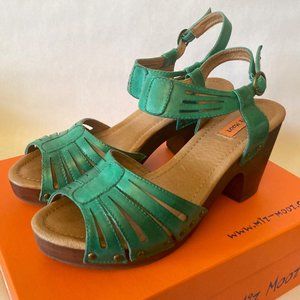 MIZ MOOZ Hilary Wooden Clog Green Leather Sandals